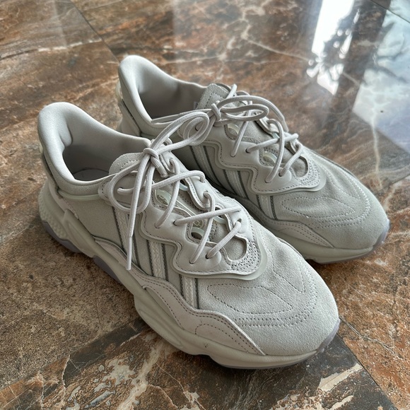 ADIDAS OZEWEEGO BEIGE SNEAKERS - Picture 2 of 3